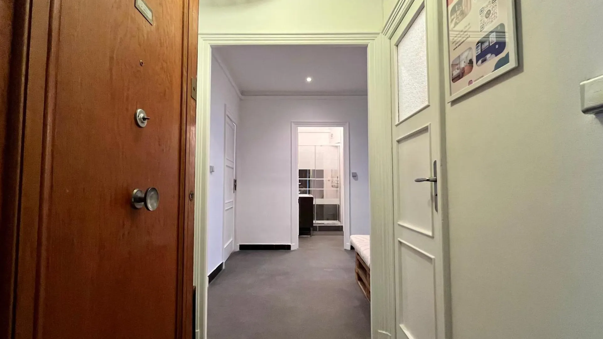 Suite Corneille Lyon 0*,  France