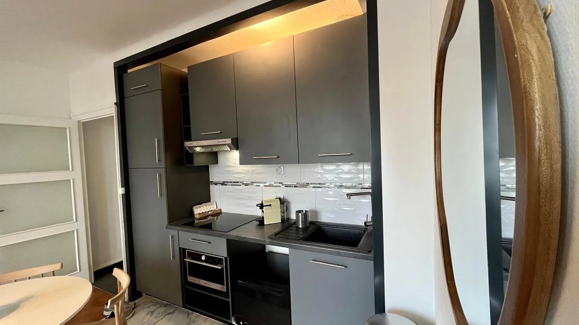 Apartment Suite Corneille Lyon France
