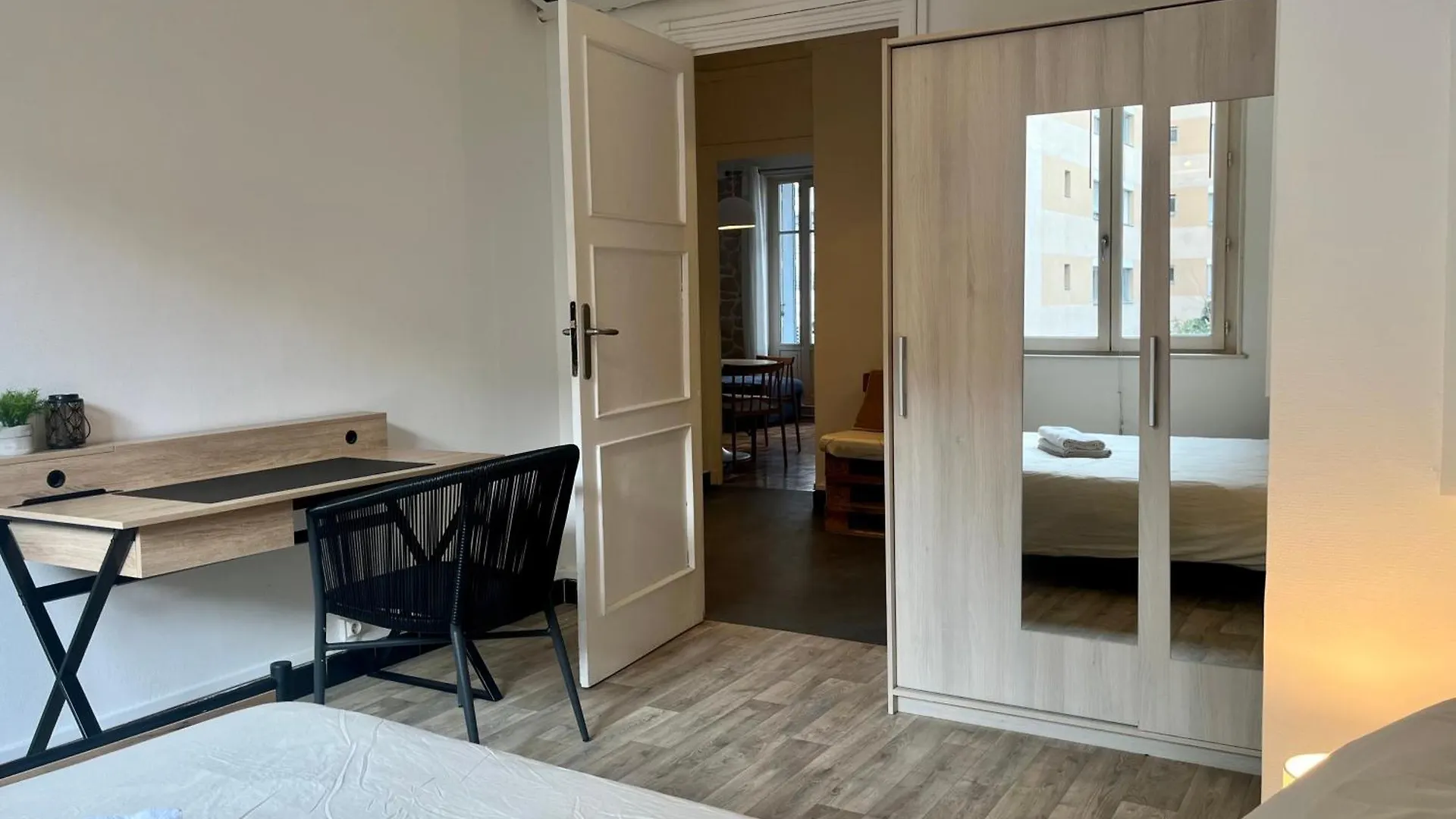 Suite Corneille Lyon 0*,  Francja
