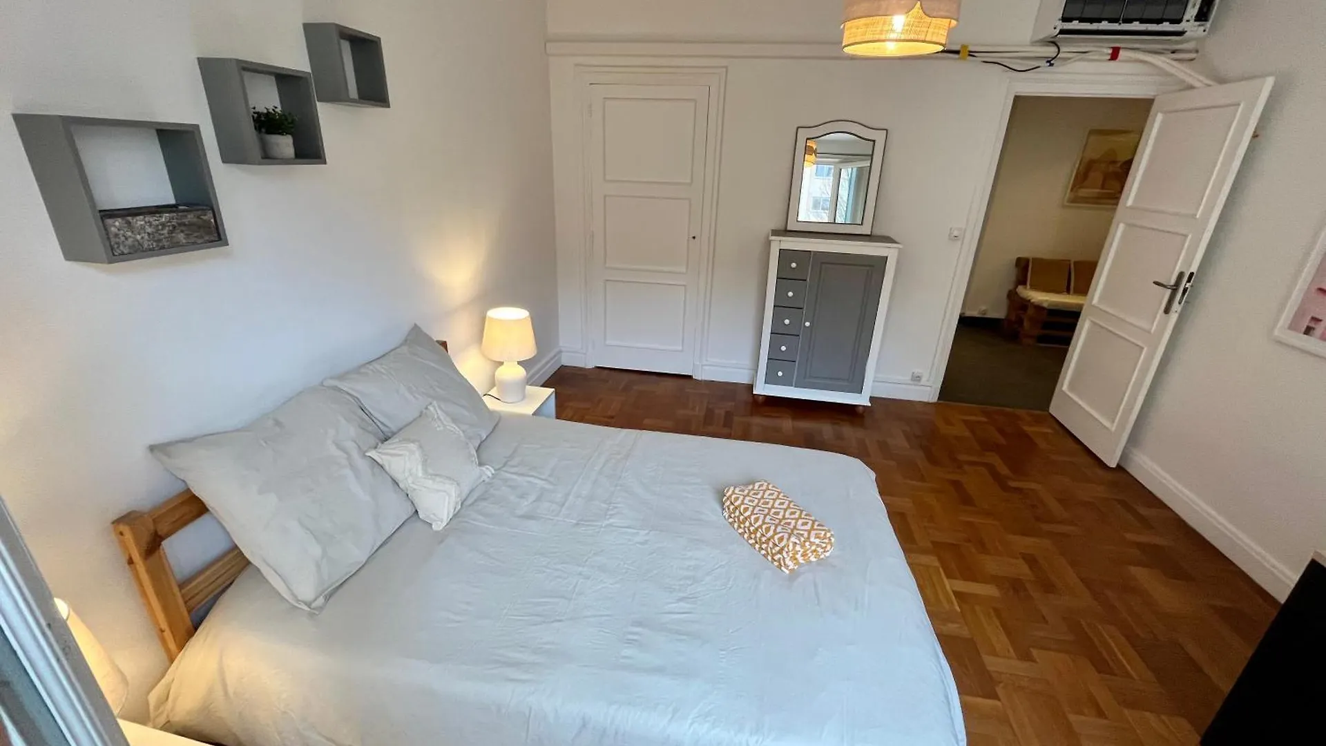 Suite Corneille Lyon Francja